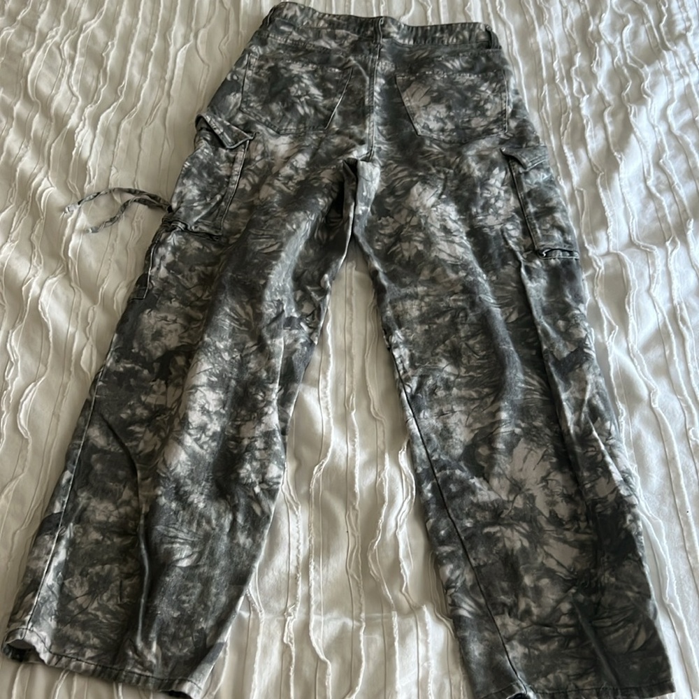 H&M Divided Cargo Pants - Picture 6 of 9
